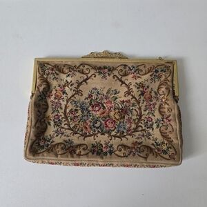Elegant Floral Petit Point Clutch Gold Metal Clasp Chain Strap